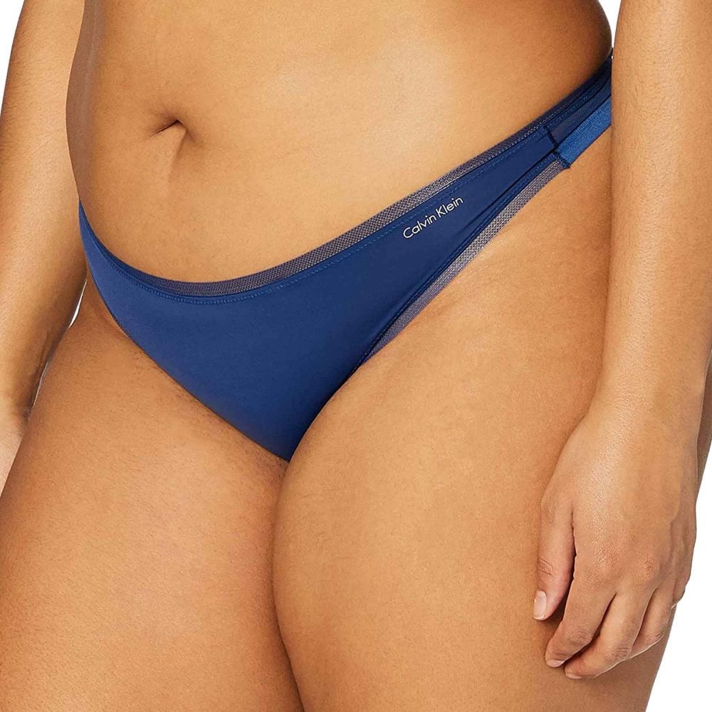 Calvin Klein - Nylon Blend Thong, Capsize - Boxers - and - Briefs.net